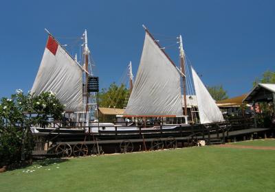 Pearl Luggers