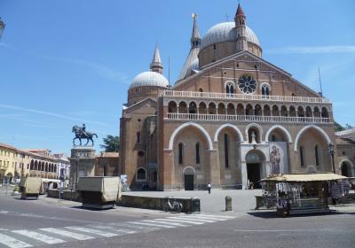 The Square Or Piazza Del Santo