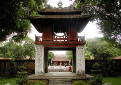 Temple Of Literature And National University
