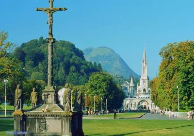 Basilique De L'Immaculee-Conception De Lourdes