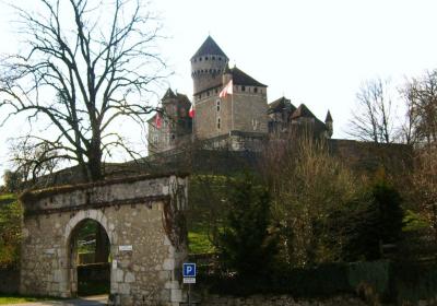 Chateau De Montrottier