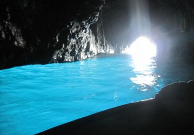 White Grotta