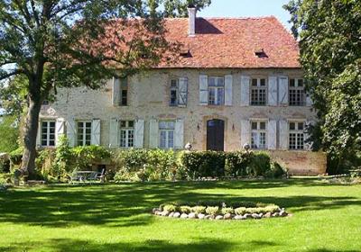 Manor House Of Momas