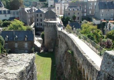 Les Remparts De Dinan