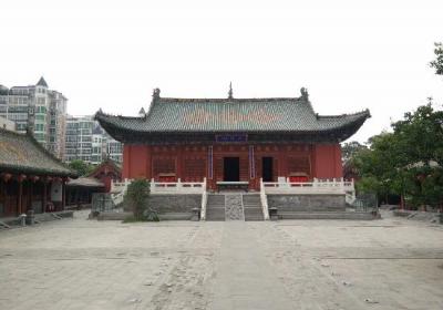Zhengzhou Town's God Temple