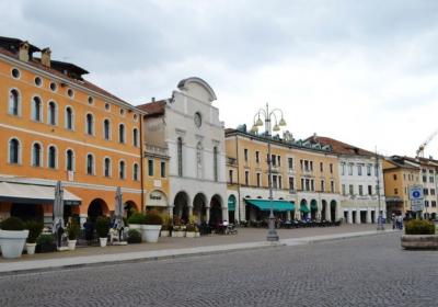 Piazza Dei Martiri