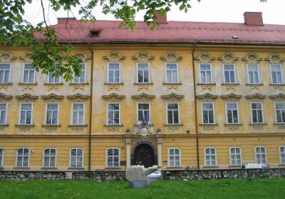 Gruber Palace