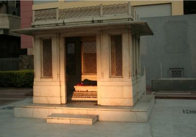 Tomb Of Mirza Ghalib
