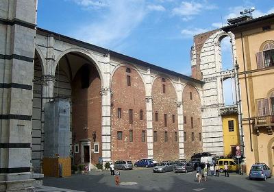 Piazza Jacopo Of Quercia