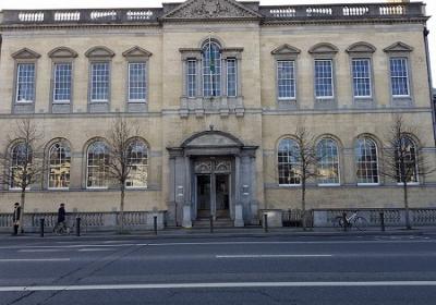 Pearse Street Library