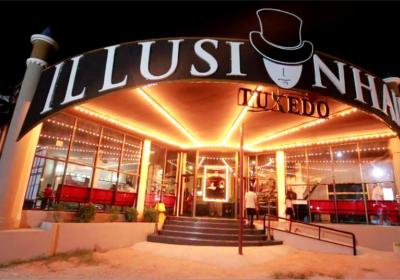 Tuxedo Illusion Hall