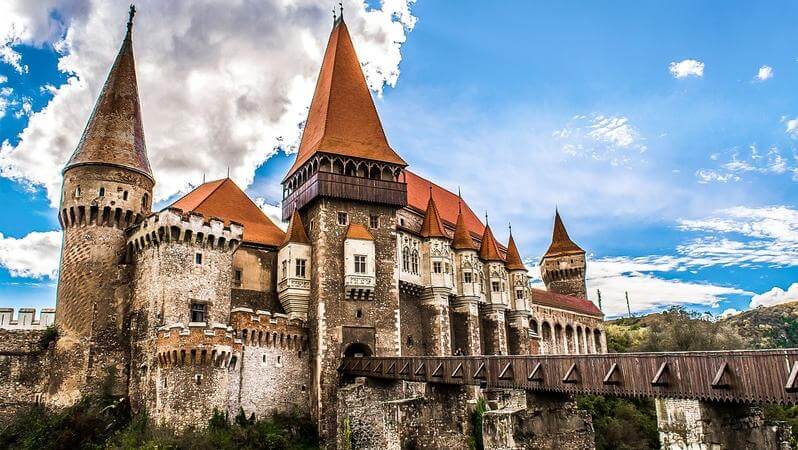 Best Romanian Castles Reflecting Its Rich Heritage And History: TripHobo