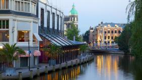 Private Bike Tour Old Amsterdam, Canal Ring and Amsterdam South