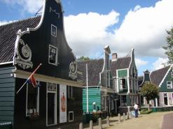 Best of Holland Tour Volendam Marken and Windmills Plus Delft, the Hague and Madurodam