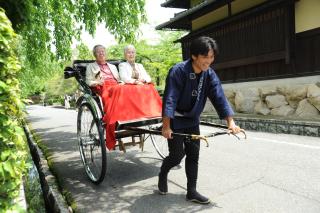 90 minutes Ebisuya Rickshaw tour in Higashiyama, Kyoto