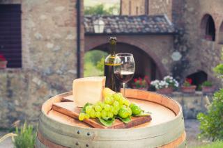 Chianti Wine tour on the Tuscan hills from Pisa or Lucca