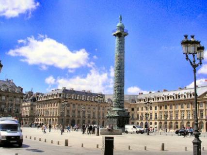 Place Vendôme in Paris - Attraction