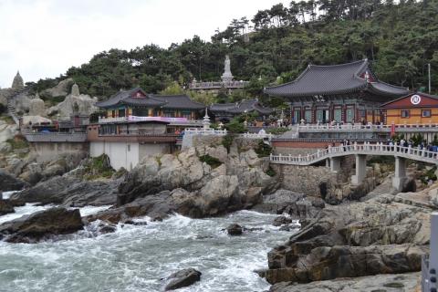 temple haedong yonggungsa busan korea sea south places right