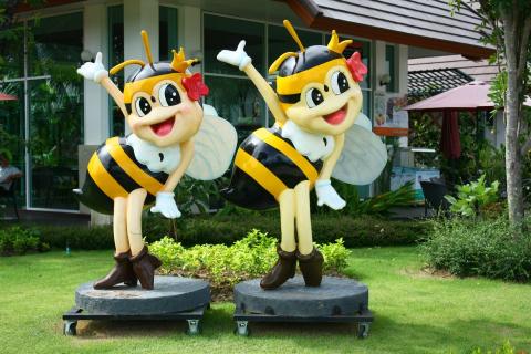 Big Bee Farm (pattaya), Nong Pla Lai | Ticket Price | Timings | Address ...