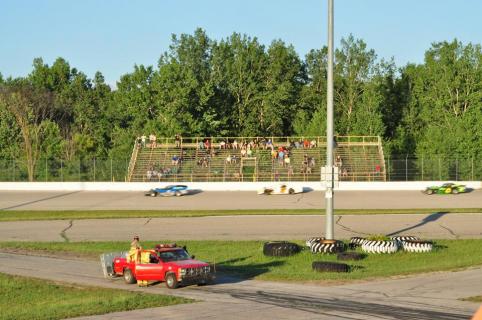 Dixie Motor Speedway, Birch Run | Ticket Price | Timings | Address ...