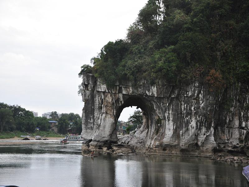Guilin Day Tour Elephant Hill Park, Fubo Hill, Reed Flute Cave and Seven Star Park