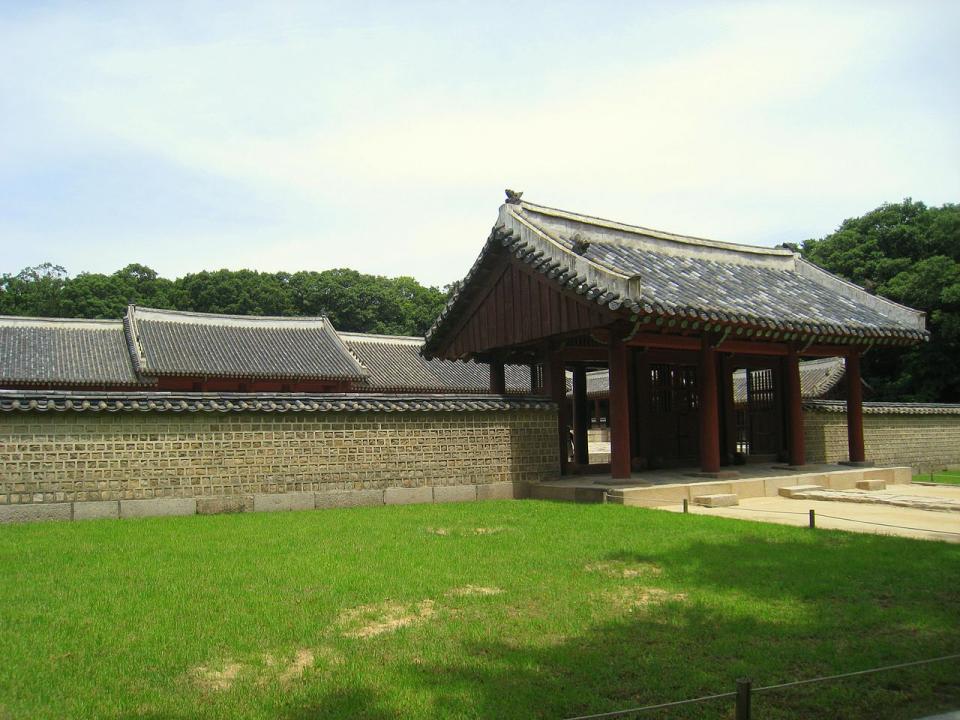 Jongmyo Shrine, Secret Garden And Unhyungung Palace - Seoul