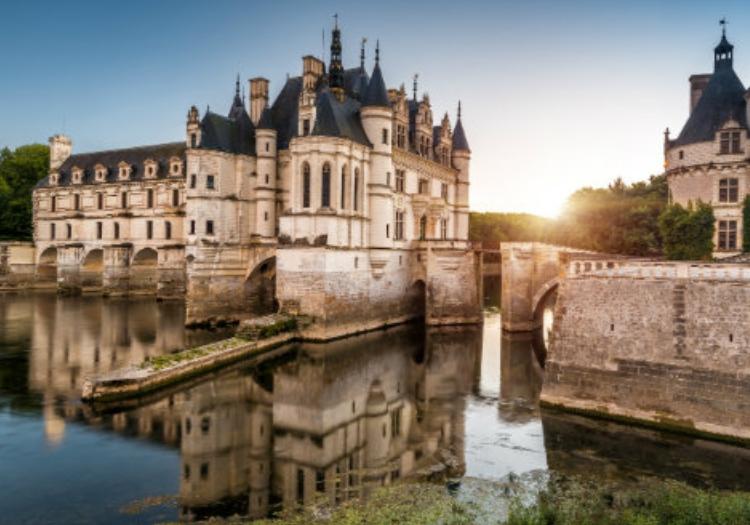 LOIRE VALLEY CASTLES - PRIVATE TOUR FROM PARIS: Triphobo