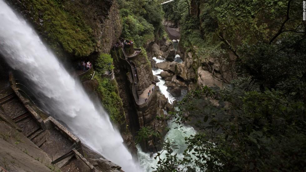 media_gallery-2015-07-17-15-Pailon_del_Diablo_Waterfall__Ecuador_cd828a49b5f5f217f6a2c8fcc4743c6c.jpg