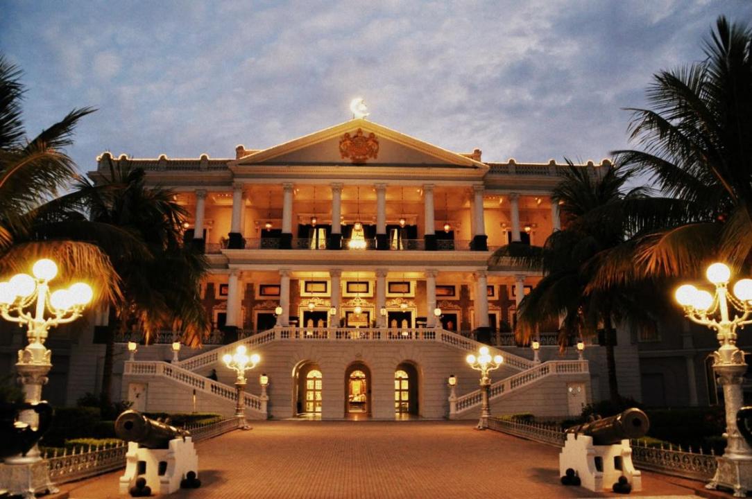 7 Most Luxurious Palaces In India Triphobo