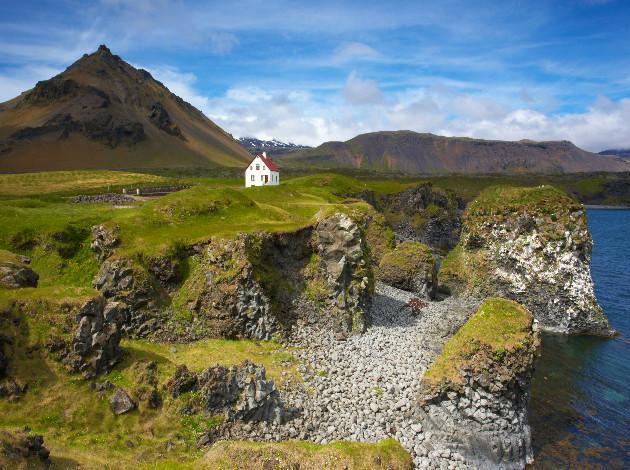 12 Most Lonely Houses In The World : TripHobo Travel Blog