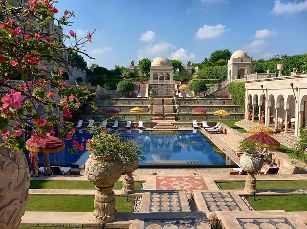 best resort for honeymoon in Agra