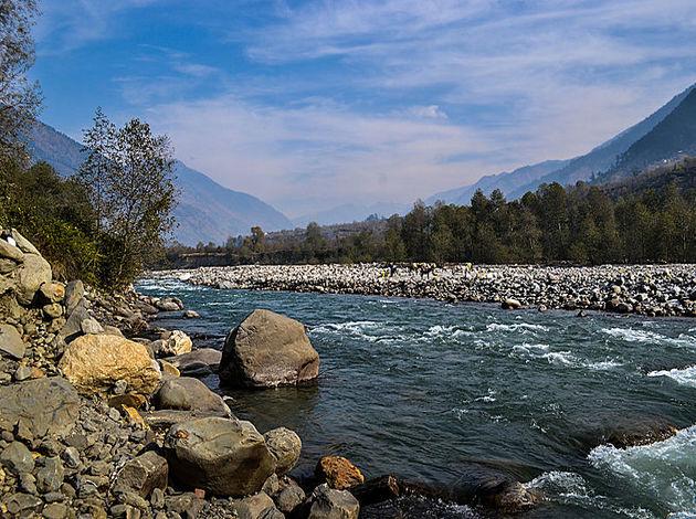 Manali - Hill station with snowfall near delhi