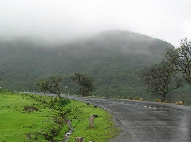 scenic monsoon road trip