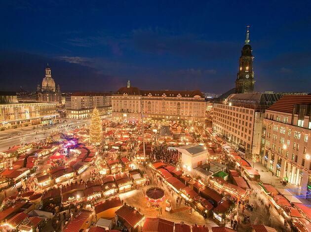 the best christmas market in Germany - Dresden Striezelmerkt