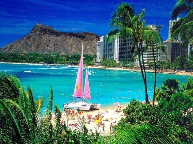 places to go for new years in hawaii