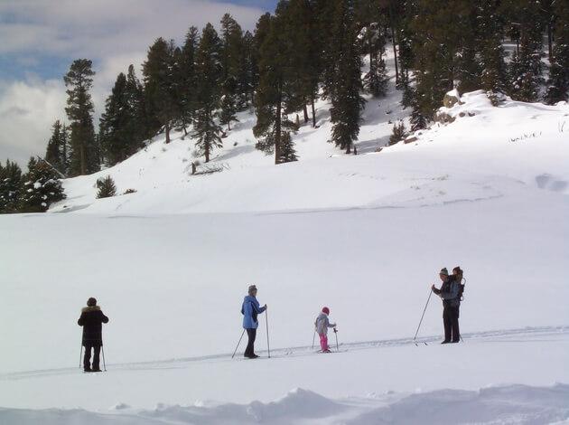 Skiing with family - spring break ideas