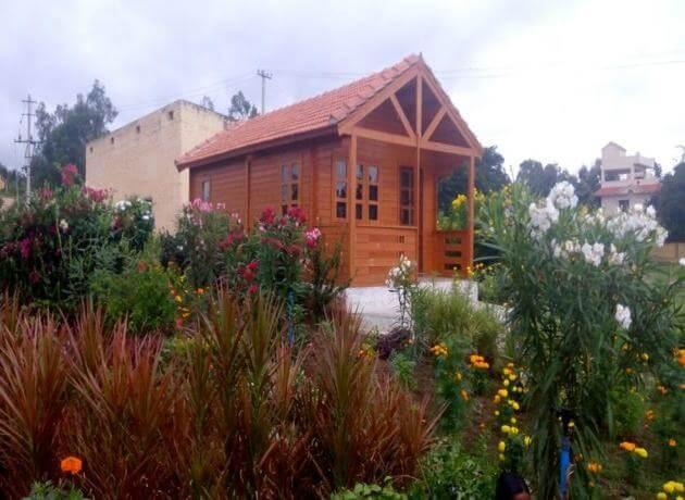 Leo Wodden Resort - Top Hampi resorts and hotels