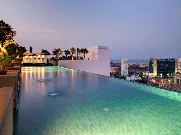 22 Mesmerizing Infinity Pools In India: TripHobo