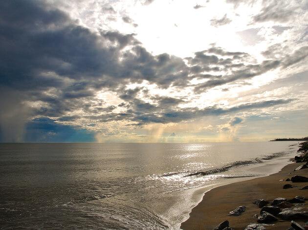 Pantai Cahaya Bulan