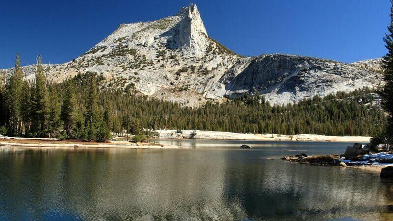 best hiking trails in yosemite national park