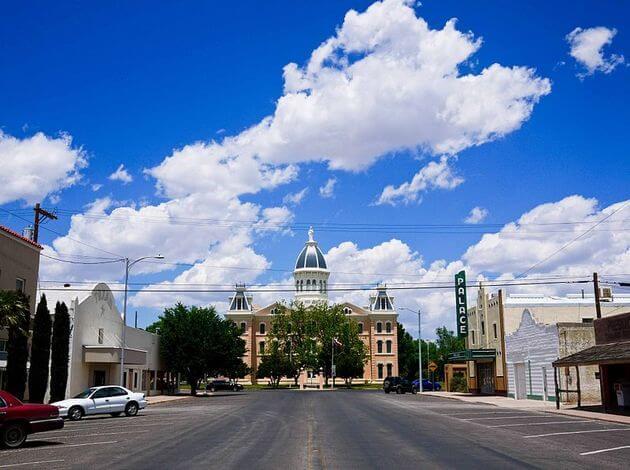 8 Best Small Towns In Texas To Visit: TripHobo