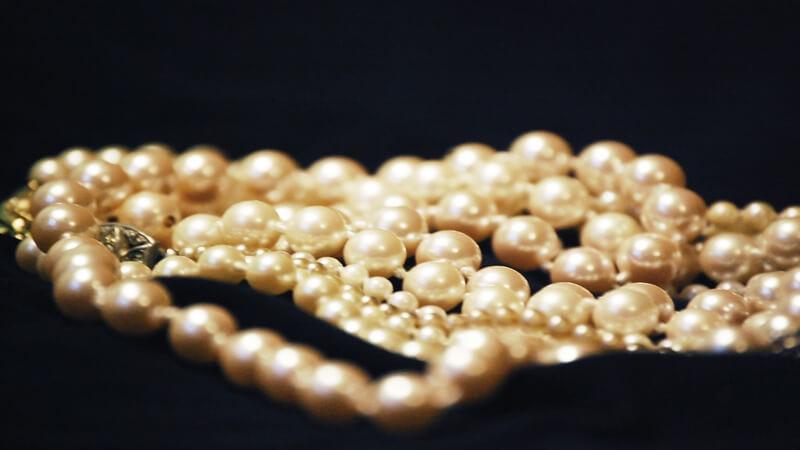the most famous items - Pearls 