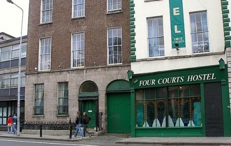 Four Courts Hostel Image
