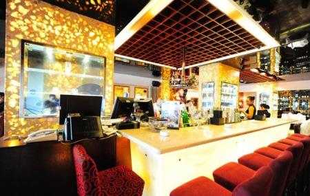 Zan Z Bar Image