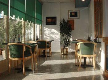 Oasis Hotel Image