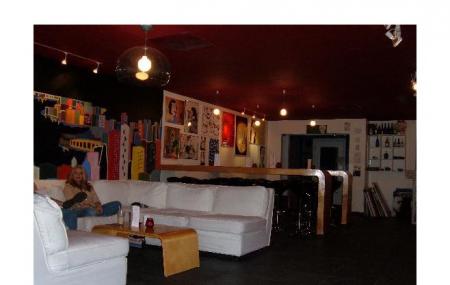 Tatame Sake And Tea Room Image