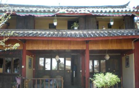 Nomad Guesthouse Image