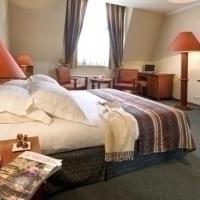 Louise Hotel Image
