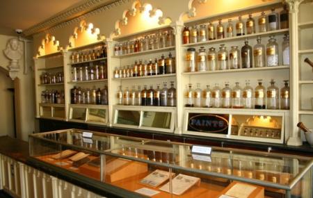 Stabler-leadbeater Apothecary Image