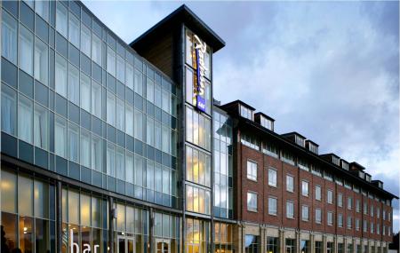 Radisson Sas Image